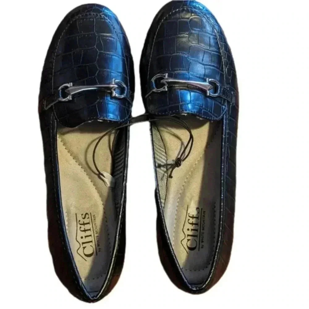 Cliffs Women's Glowing Wide Loafer